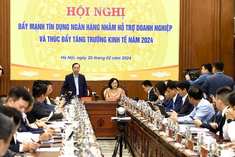 Phó Thống đốc Đào Minh Tú: 