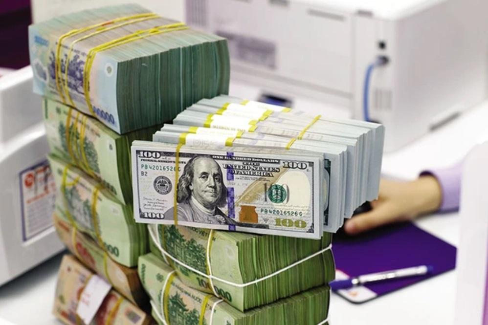 Lãi suất tiết kiệm và tỷ giá sẽ diễn biến thế nào trong thời gian tới?